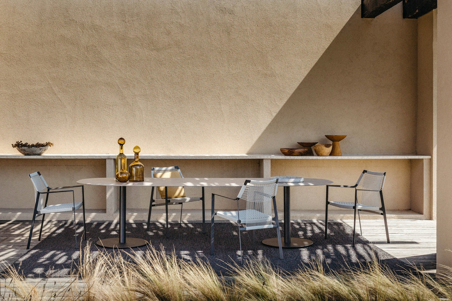 Garden Oval dining table - T-TABLE